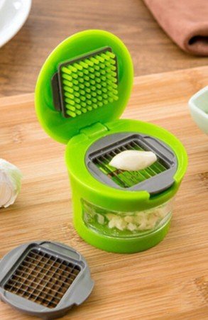 Multifunction Hand Garlic Juicer Garlic Crusher Grinder Slicer Cutter Chopper